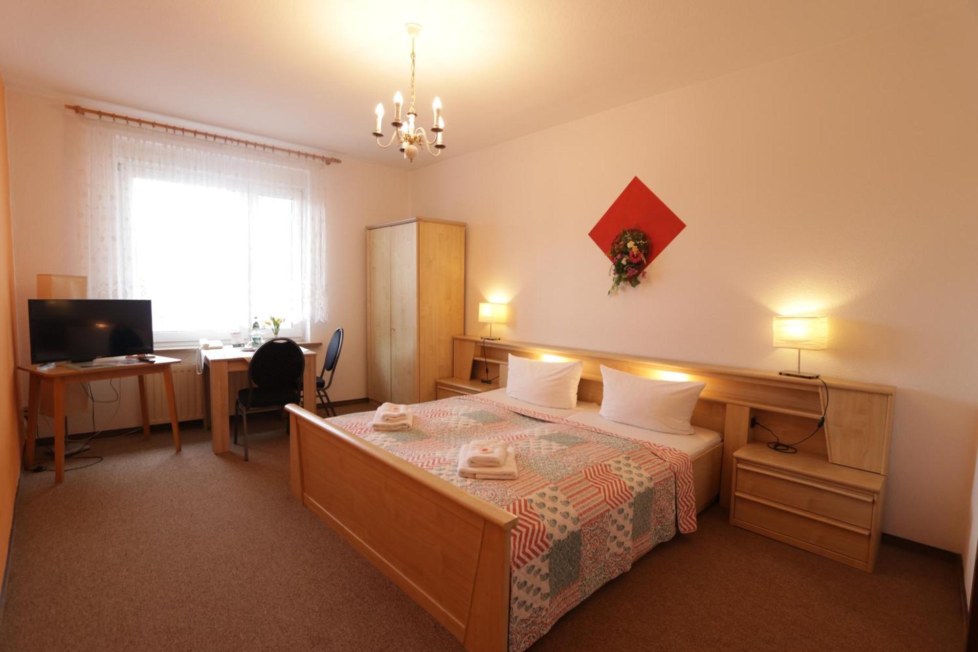 Hotel Riedel Циттау Экстерьер фото